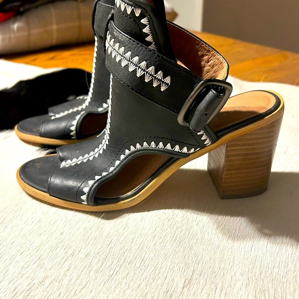 Sexy strappy sandals size 8